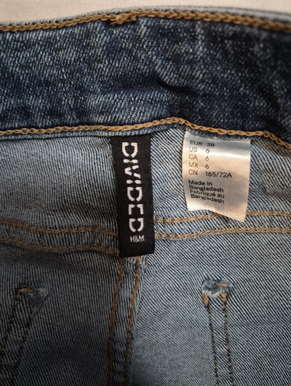 Divided by H&M Bootcut Jeans Women's Size 6 Medium Wash Stretch Denim - Picture 3 of 5